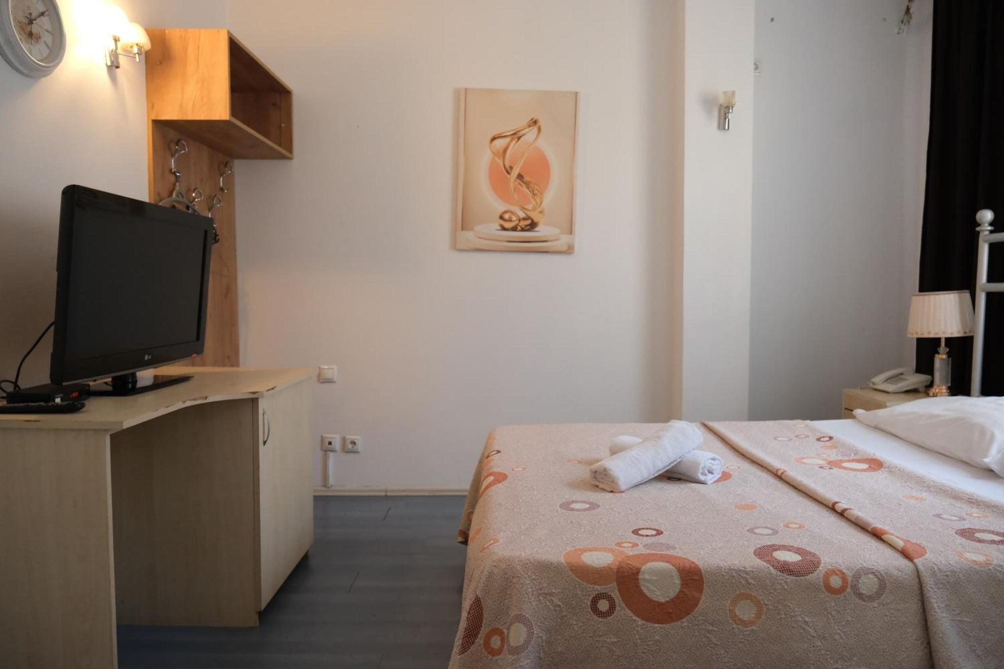 Hotel Sara & Spa Πρίστινα Εξωτερικό φωτογραφία